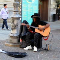 Foto Nicoloro G. Scatti fotografici fatti per strada immortalando musicisti, strumenti musicali e ... suoni. nella foto