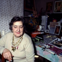 06/04/1995 Milano La poetessa Alda Merini nella sua casa sui Navigli.
