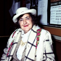 11/10/1993 Milano La poetessa Alda Merini ad una serata di premiazioni al Teatro San Babila.