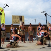 Foto Nicoloro G.  26/04/2014   Cervia (Ravenna)  Trentaquattresima edizione del " Festival internazionale dell' Aquilone " organizzato da Artevento. Ospiti d' onore i Maori della Nuova Zelanda e partecipanti da tutto il Mondo. nella foto un gruppo di giovani Maori si esibiscono in canti e danze.