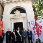 Foto Nicoloro G.   11/09/2022   Ravenna    Cerimonia per il 701° annuale della morte di Dante. nella foto davanti alla tomba di Dante, da sinistra, l' arcivescovo Lorenzo Ghizzoni, l' assessora di Firenze Maria Federica Giuliani, il sindaco Michele de Pascale, il presidente ABI Antonio Patuelli e il prefetto Castrese de Rosa.