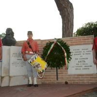 Foto Nicoloro G. 04/08/2017 Mandriole ( Ravenna ) Commemorazione della morte di Anita Garibaldi avvenuta il 04/08/1849 nella Fattoria Guiccioli in localita' Mandriole. nella foto garibaldini in costume davanti al monumento ad Anita Garibaldi.