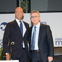 Foto Nicoloro G. 22/08/2016 Rimini Quarta giornata della trentasettesima edizione del Meeting di Rimini che ha per titolo ' Tu sei un bene per me '. Inaugurata dal Capo dello Stato questa manifestazione si svolge per sette giorni tra incontri, dibattiti, mostre. nella foto il ministro Angelino Alfano con il suo collega tedesco Thomas de Maizière.