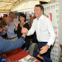 Foto Nicoloro G. 03/09/2017 Ravenna Il segretario del PD interviene alla Festa dell' Unita' e pranza con alcune centinaia di persone. nella foto Matteo Renzi al tavolo dove pranzera'.