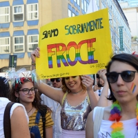 Foto Nicoloro G. 30/06/2018 Milano. Manifestazione con corteo per il Gay Pride. nella foto incontri lungo il corteo.