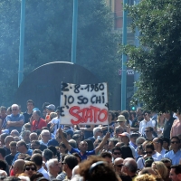 Foto Nicoloro G. 02/08/2016 Bologna, Trentaseiesimo anniversario della strage alla stazione di Bologna. nella foto La folla antistante la piazza della stazione.