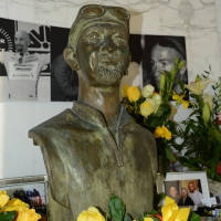 Foto Nicoloro G.  14/02/2014   Cesenatico (FC)   Cerimonia di "svelatura" della statua in bronzo di Marco Pantani a dieci anni dalla morte del campione di ciclismo. nella foto l' interno della tomba di Marco Pantani.