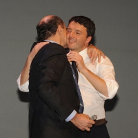 Foto Nicoloro G. 01/02/2013 Firenze Evento di grande importanza, forse unico, che vede insieme in questa campagna elettorale il sindaco di Firenze e il segretario generale del PD. nella foto Pierluigi Bersani – Matteo Renzi