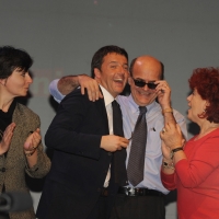 Foto Nicoloro G. 01/02/2013 Firenze Evento di grande importanza, forse unico, che vede insieme in questa campagna elettorale il sindaco di Firenze e il segretario generale del PD. nella foto Matteo Renzi – Pierluigi Bersani e sostenitori