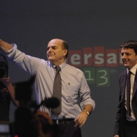 Foto Nicoloro G. 01/02/2013 Firenze Evento di grande importanza, forse unico, che vede insieme in questa campagna elettorale il sindaco di Firenze e il segretario generale del PD. nella foto Pierluigi Bersani – Matteo Renzi