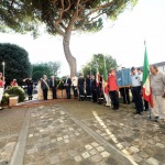 Foto Nicoloro G.   Mandriole (RA)   Cerimonia di commemorazione di Anita Garibaldi nell' anniversario della sua morte avvenuta il 4 agosto 1849 nella fattoria Guiccioli in localita' Mandriole alle porte di Ravenna. nella foto la deposizione della corona d' alloro al monumento di Anita.