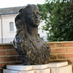 Foto Nicoloro G.   Mandriole (RA)   Cerimonia di commemorazione di Anita Garibaldi nell' anniversario della sua morte avvenuta il 4 agosto 1849 nella fattoria Guiccioli in localita' Mandriole alle porte di Ravenna. nella foto il busto di Anita.