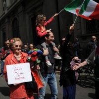 Foto Nicoloro G. 25/04/2012 Milano Commemorazione del XXV Aprile, Festa della Liberazione, con corteo e comizio in piazza Duomo. nella foto Partecipanti alla manifestazione