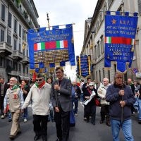 Foto Nicoloro G. 25/04/2012 Milano Commemorazione del XXV Aprile, Festa della Liberazione, con corteo e comizio in piazza Duomo. nella foto Stendardi dell'ANPI