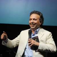Foto Nicoloro G. 2010/07/12 Milano Al Teatro Dal Verme Undicesima edizione di " La Milanesiana ", che ha per tema " Il paradosso ". Quinta serata della rassegna di musica e letteratura. nella foto Piero Chiambretti