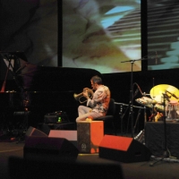 Foto Nicoloro G. 2010/07/12 Milano Al Teatro Dal Verme Undicesima edizione di " La Milanesiana ", che ha per tema " Il paradosso ". Quinta serata della rassegna di musica e letteratura. nella foto Trilok Gurtu – Paolo Fresu – Omar Sosa