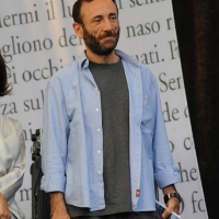 Foto Nicoloro G. 01-02-03/06/2012 Cremona Edizione 2012, la terza, del Festival ” Le Corde dell’ Anima “, una tre giorni caratterizzata da un intreccio di letteratura e musica tra incontri, concerti, laboratori, letture e spettacoli. Protagonisti sono scrittori, musicisti, giornalisti e poeti. nella foto Vittorio Cosma