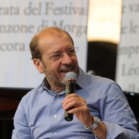 Foto Nicoloro G. 01-02-03/06/2012 Cremona Edizione 2012, la terza, del Festival ” Le Corde dell’ Anima “, una tre giorni caratterizzata da un intreccio di letteratura e musica tra incontri, concerti, laboratori, letture e spettacoli. Protagonisti sono scrittori, musicisti, giornalisti e poeti. nella foto Dario Vergassola