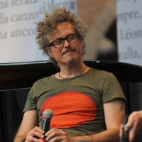 Foto Nicoloro G. 01-02-03/06/2012 Cremona Edizione 2012, la terza, del Festival ” Le Corde dell’ Anima “, una tre giorni caratterizzata da un intreccio di letteratura e musica tra incontri, concerti, laboratori, letture e spettacoli. Protagonisti sono scrittori, musicisti, giornalisti e poeti. nella foto Niccolò Fabi
