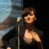 Foto Nicoloro G. 01-02-03/06/2012 Cremona Edizione 2012, la terza, del Festival ” Le Corde dell’ Anima “, una tre giorni caratterizzata da un intreccio di letteratura e musica tra incontri, concerti, laboratori, letture e spettacoli. Protagonisti sono scrittori, musicisti, giornalisti e poeti. nella foto Arisa