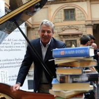 Foto Nicoloro G. 01-02-03/06/2012 Cremona Edizione 2012, la terza, del Festival ” Le Corde dell’ Anima “, una tre giorni caratterizzata da un intreccio di letteratura e musica tra incontri, concerti, laboratori, letture e spettacoli. Protagonisti sono scrittori, musicisti, giornalisti e poeti. nella foto Marco Buticchi