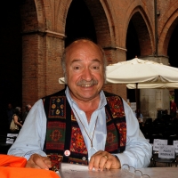 Foto Nicoloro G. 01-02-03/06/2012 Cremona Edizione 2012, la terza, del Festival ” Le Corde dell’ Anima “, una tre giorni caratterizzata da un intreccio di letteratura e musica tra incontri, concerti, laboratori, letture e spettacoli. Protagonisti sono scrittori, musicisti, giornalisti e poeti. nella foto Ricky Gianco
