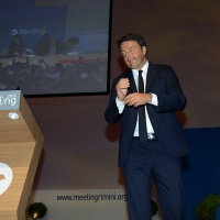 Foto Nicoloro G.   25/08/2015    Rimini    Sesta giornata dell' edizione 2015 del Meeting di C.L. dal titolo ' Di che è mancanza questa mancanza, cuore, che a un tratto ne sei pieno ? '. nella foto il premier Matteo Renzi.