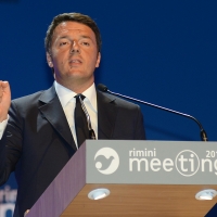 Foto Nicoloro G.   25/08/2015    Rimini    Sesta giornata dell' edizione 2015 del Meeting di C.L. dal titolo ' Di che è mancanza questa mancanza, cuore, che a un tratto ne sei pieno ? '. nella foto il premier Matteo Renzi.