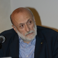 Foto Nicoloro G.   25/08/2015    Rimini    Sesta giornata dell' edizione 2015 del Meeting di C.L. dal titolo ' Di che è mancanza questa mancanza, cuore, che a un tratto ne sei pieno ? '. nella foto Carlin Petrini, presidente di Slow Food, che ha partecipato all' incontro sul tema ' L' Enciclica Laudato si' per una nuova cura della Terra '.