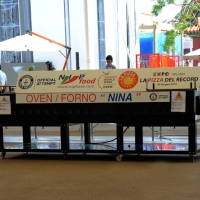 Foto Nicoloro G.  20/06/2015  Milano   Realizzata la pizza più lunga del mondo all' Expo 2015. nella foto uno dei forni utilizzati per la cottura dei circa 1600 metri di pizza da nuovo Guinness dei Primati.