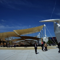 Foto Nicoloro G.   05/05/2015    Milano   Expo Milano 2015 si apre al mondo e si mette in mostra. nella foto uno sguardo verso il Decumano.