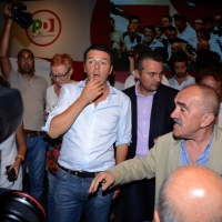 Foto Nicoloro G. 02/09/2013 Bologna Festa del PD di Bologna con l’ intervento del sindaco di Firenze Matteo Renzi. nella foto Tra alcuni simpatizzanti Matteo Renzi – Raffaele Donini