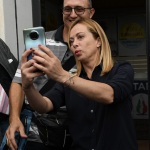 Foto Nicoloro G.   26/09/2021   Ravenna    Breve presenza in citta' della leader di Fratelli d' Italia a sostegno del candidato sindaco della lista civica Viva Ravenna sostenuto da Lega e Fratelli d' Italia. nella foto Giorgia Meloni alle prese con i consueti selfie.