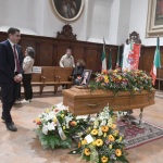 Foto Nicoloro G.   29/03/2023   Bagnacavallo   (RA)   Si sono svolti oggi i funerali dell' attore Ivano Marescotti. nella foto il sindaco di Ravenna Michele de Pascale.