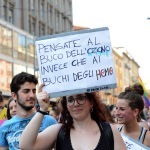 Foto Nicoloro G.   29/06/2019   Milano    Manifestazione con corteo del Gay Pride. nella foto partecipanti con cartelli.