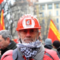 Foto Nicoloro G. 28/01/2011 Milano Corteo dei metalmeccanici per lo sciopero nazionale della Fiom. nella foto  Un manifestante