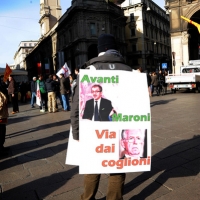 Foto Nicoloro G. 22/01/2012 Milano Manifestazione con corteo della Lega Nord contro il governo Monti. nella foto Manifestante con cartello