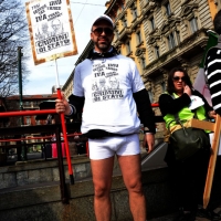 Foto Nicoloro G. 11/03/2014  Milano   Manifestazione promossa dall' ALT, " Associazione legge uguale per tutti " contro Equitalia, al grido " ci hanno ridotto in mutande ". nella foto un manifestante.