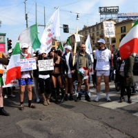 Foto Nicoloro G. 11/03/2014  Milano   Manifestazione promossa dall' ALT, " Associazione legge uguale per tutti " contro Equitalia, al grido " ci hanno ridotto in mutande ". nella foto il corteo di un centinaio di manifestanti parte da Porta Venezia.