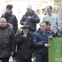 Foto Nicoloro G. 23/11/2011 Milano Manifestazione davanti a palazzo Marino degli operatori ortofrutticoli per l’ auspicata riqualificazione dell’ Ortomercato. nella foto Manifestanti