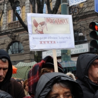 Foto Nicoloro G. 13/02/2011 Milano Manifestazione delle donne " Se non ora quando ? " per la dignita' del soggetto donna e contro Berlusconi. nella foto Un cartello di protesta