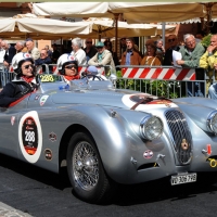 Foto Nicoloro G. 18/05/2012 Ravenna La 36° edizione del Rally 1000 Miglia, che conta la partecipazione di ben 382 auto storiche, passa da Ravenna per il controllo a timbro. nella foto Un auto partecipante