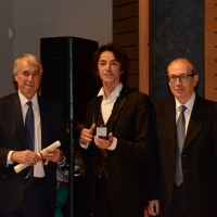 Foto Nicoloro G.  07/12/2014    Milano    Tradizionale cerimonia della consegna degli Ambrogini da parte del Comune di Milano. nella foto il cantautore Alberto Fortis tra il sindaco Giuliano Pisapia e il presidente del Consiglio comunale Basilio Rizzo.