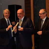 Foto Nicoloro G.  07/12/2014    Milano    Tradizionale cerimonia della consegna degli Ambrogini da parte del Comune di Milano. nella foto l' a.d. del Milan A.C. Adriano Galliani tra il sindaco Giuliano Pisapia e il presidente del Consiglio comunale Basilio Rizzo.