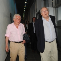 Foto Nicoloro G. 18/06/2011 Riccione (RN) Ultima giornata di incontri e dibattiti e serata di premiazioni della XVII edizione del ” Premio Ilaria Alpi per il giornalismo televisivo “. nella foto Bernardo Valli – Demetrio Volcic