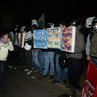 Foto Nicoloro G.  07/12/2014    Milano    Tradizionale serata inaugurale della stagione lirica del Teatro alla Scala. nella foto  tensione e scontri fra le forze dell' ordine e i manifestanti.