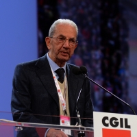 Foto Nicoloro G. 06/05/2014  Rimini   Si è aperto ufficialmente il 17° Congresso della CGIL. nella foto il presidente ANPI Carlo Smuraglia.
