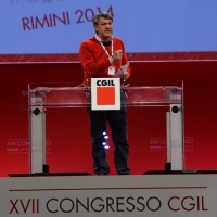 Foto Nicoloro G.  07/05/2014  Rimini     Seconda giornata del 17° Congresso della CGIL. nella foto Maurizio Landini durante il suo accalorato intervento.