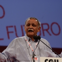 Foto Nicoloro G.  08/05/2014  Rimini  Terza e conclusiva giornata del 17° Congresso della CGIL. nella foto il sindacalista Gianni Rinaldini durante il suo intervento critico.