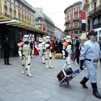 Foto Nicoloro G.   03/05/2015  Milano   Si è svolto lo " Star Wars Day " che ha richiamato una moltitudine di appassionati della saga cinematografica di fantascienza di Star Wars. nella foto lungo il corteo della parata che ha attraversato il centro della città.